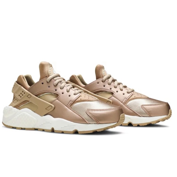 Nike Shoes - Nike Run Huarache Rose Gold Sneakers